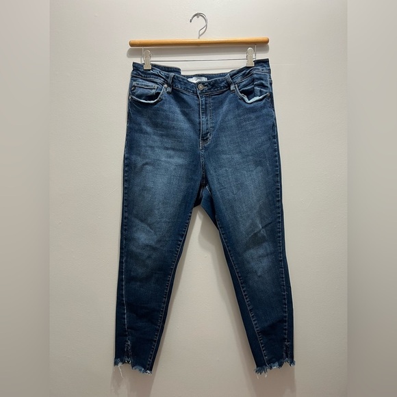 KanCan High Rise Dark Wash Distressed Skinny Jean 3XL - Picture 1 of 6